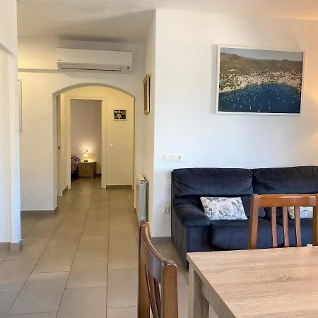 Trilla - Casa Reformada Con Garaje Y Terraza Feriehus Cadaqués