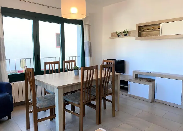 Prázdninový dům Trilla - Casa Reformada Con Garaje Y Terraza